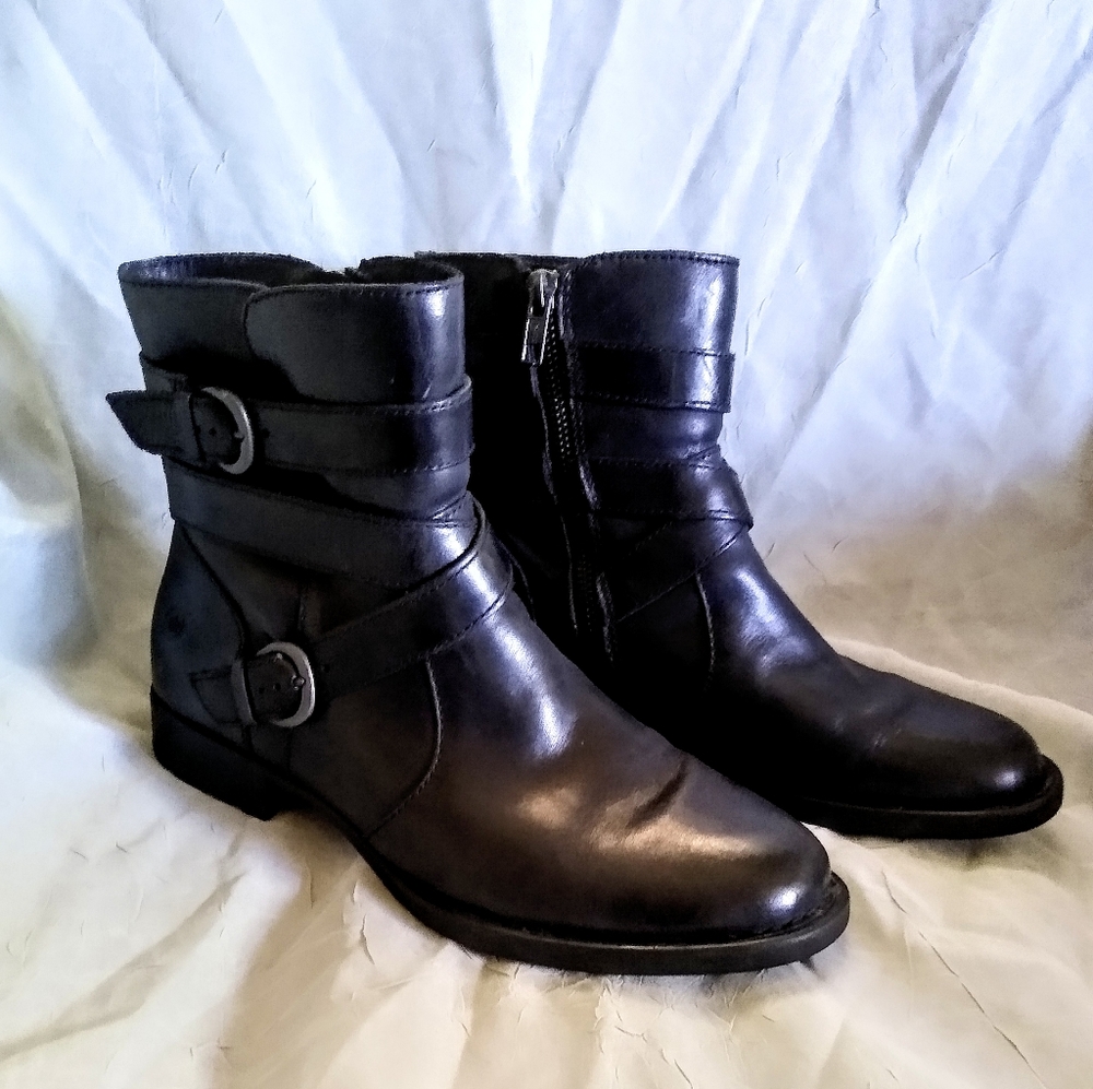 Born black leather ankle boots size 6.5